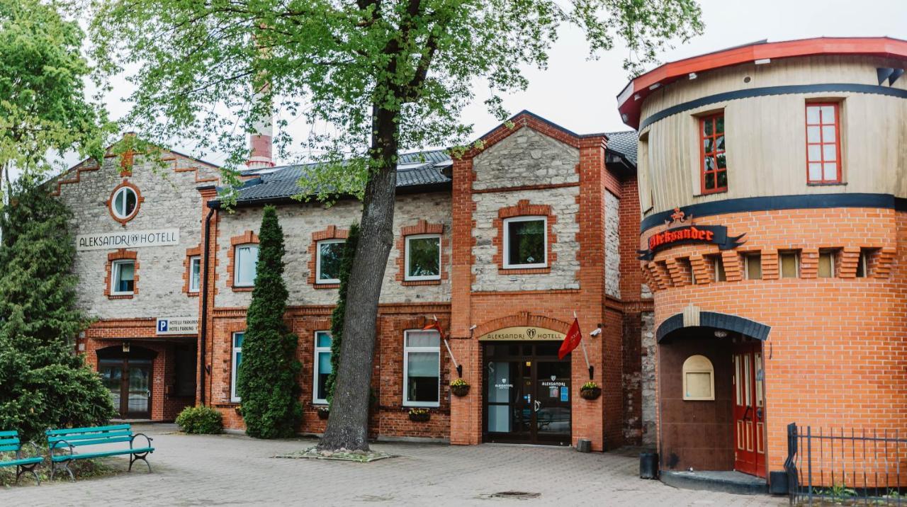 Aleksandri Hotel Tartu Esterno foto