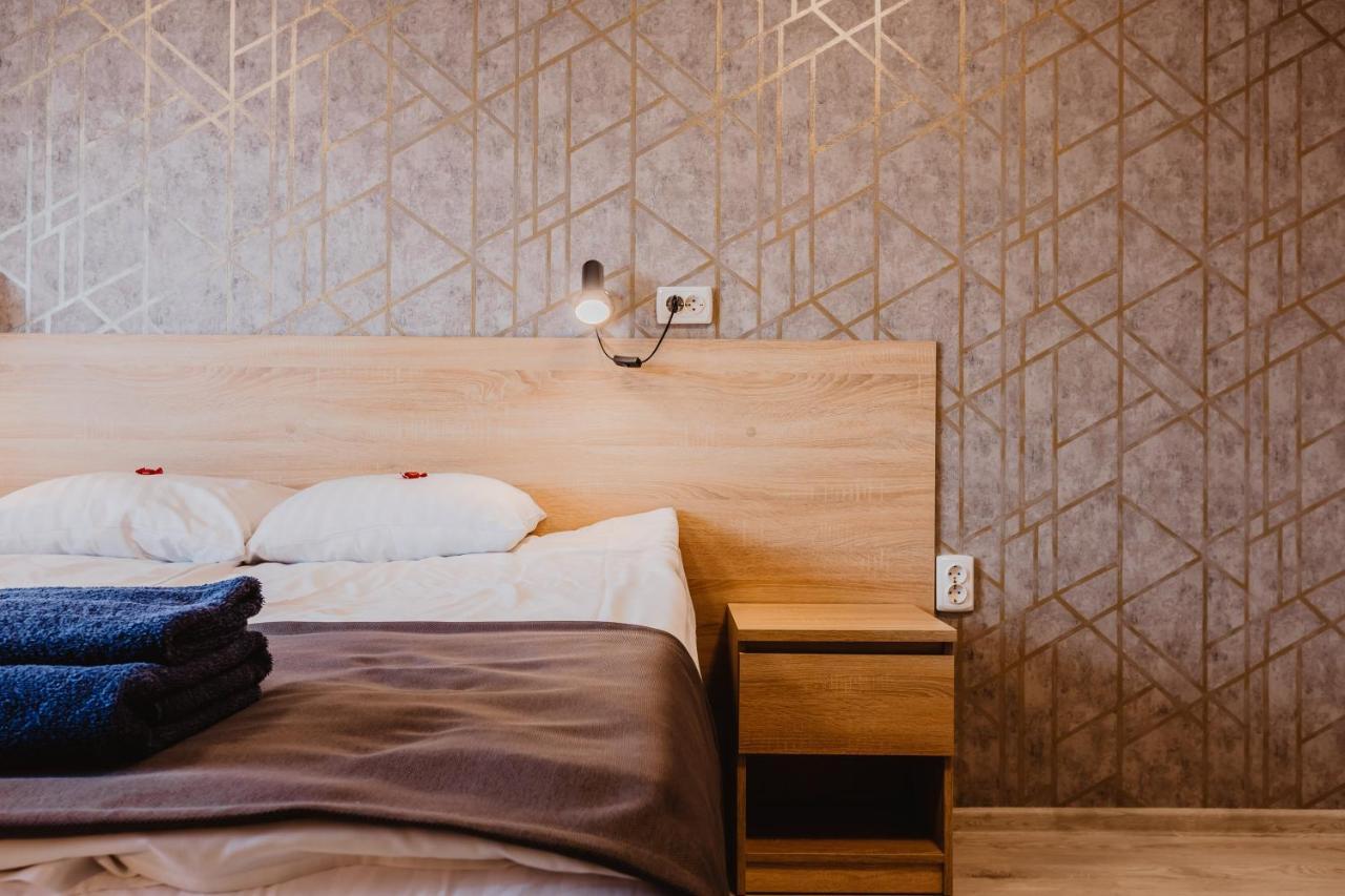Aleksandri Hotel Tartu Esterno foto