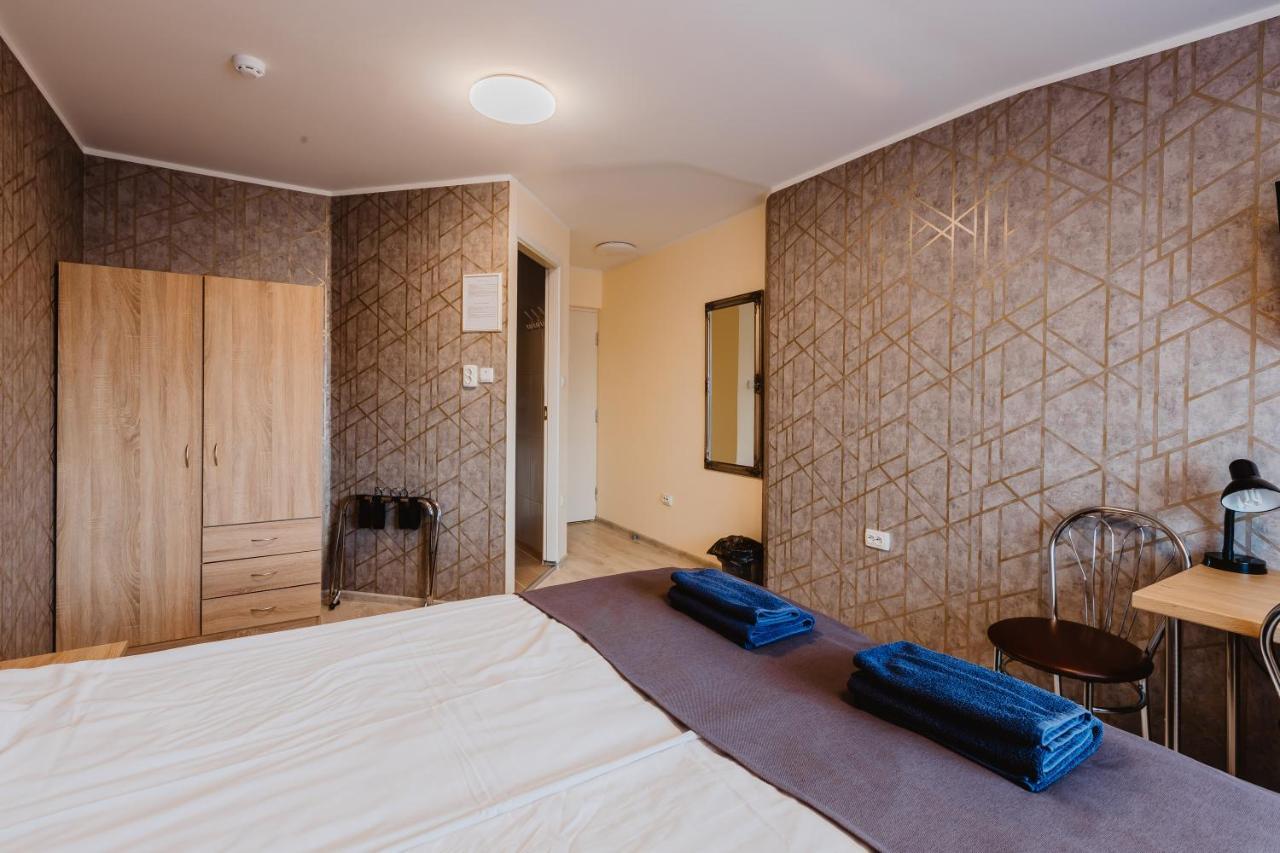 Aleksandri Hotel Tartu Esterno foto