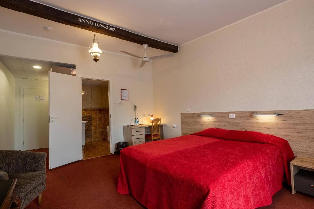 Aleksandri Hotel Tartu Esterno foto