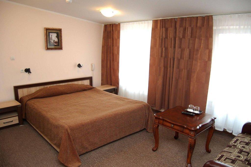 Aleksandri Hotel Tartu Esterno foto