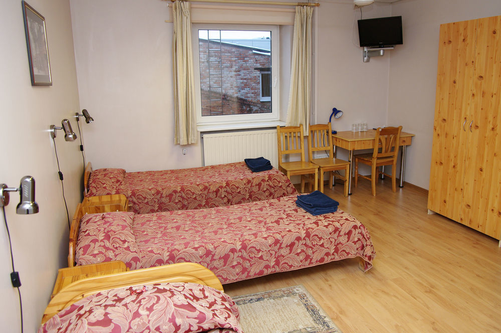 Aleksandri Hotel Tartu Esterno foto